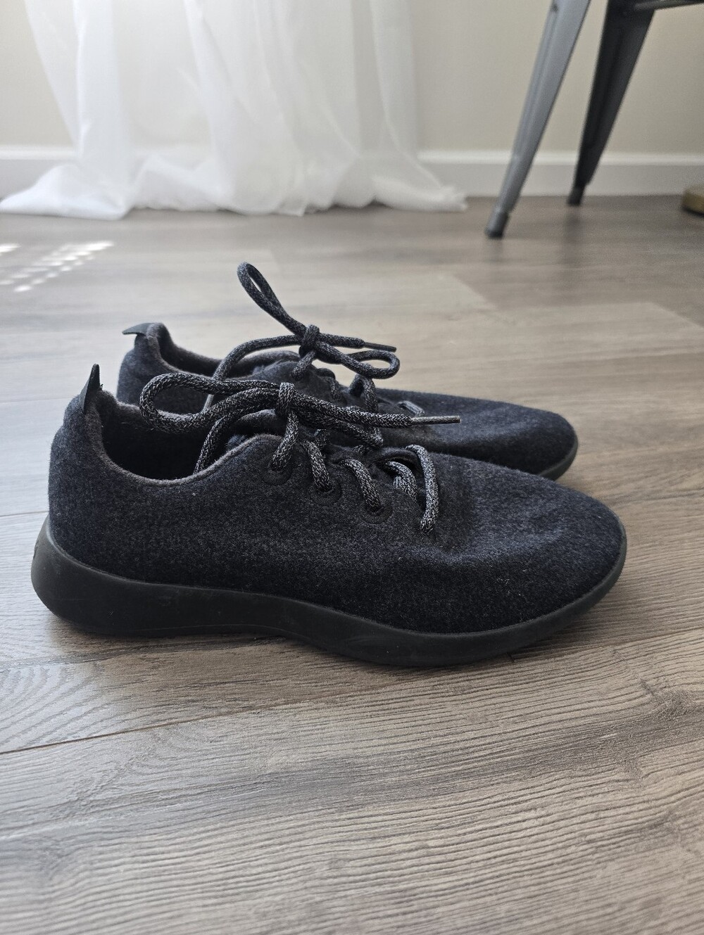 Allbirds Wool Runner Sneakers Black with a Black Sole Womens Size 8 Merino Wool